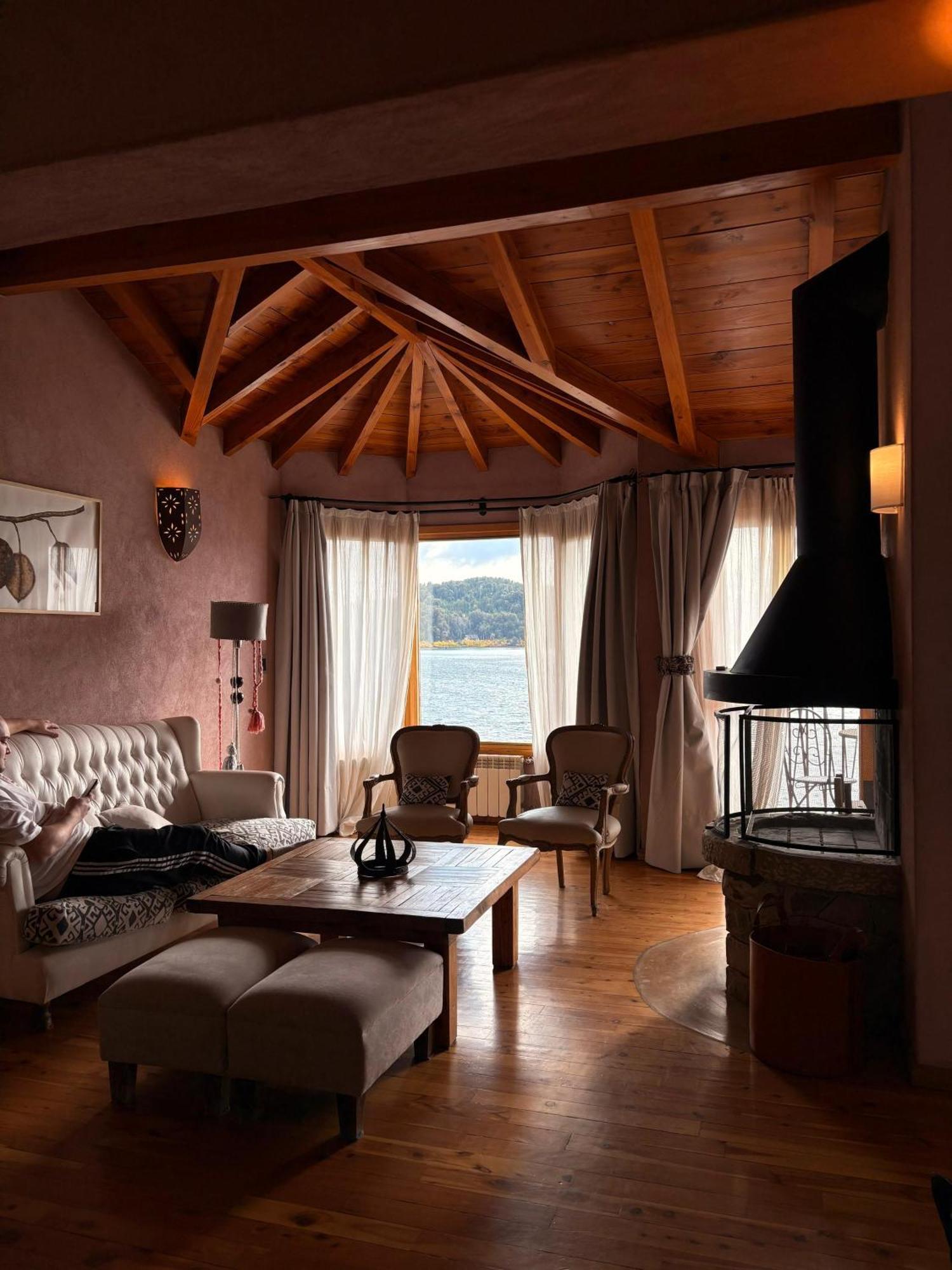 Lirolay Suites - Apart Hotel ซานคาร์ลอส เด บาริโลเช ภายนอก รูปภาพ